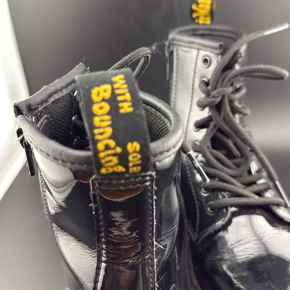 Kids Dr. Martens 1460 Patent Leather Black Lace Up Boots With Side Zipper Size 2